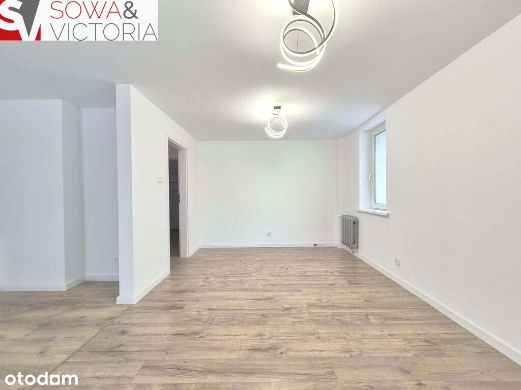 Trzypokojowe mieszkanie z dużym balkonem.-1