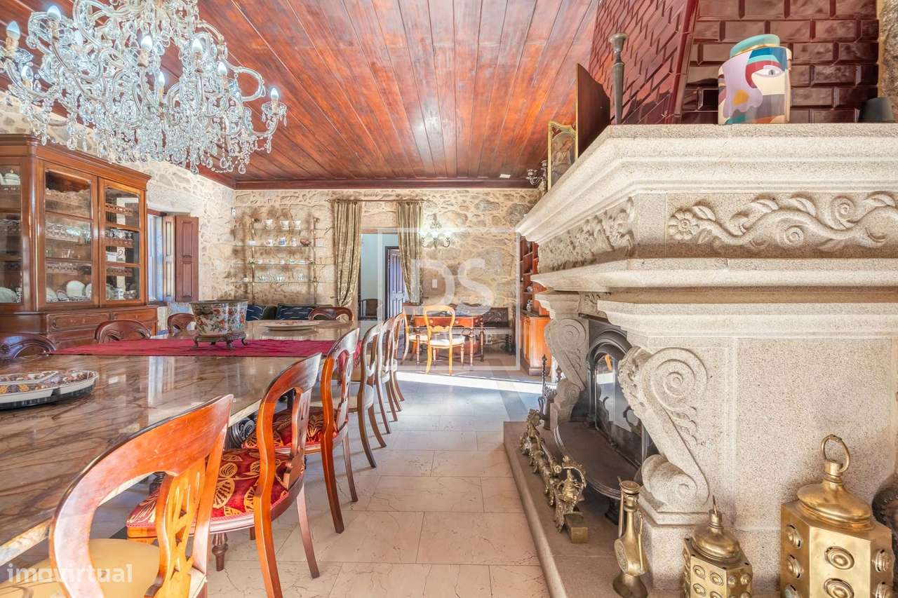 Quinta de Santo António – Propriedade Histórica com Potencial Único em-13