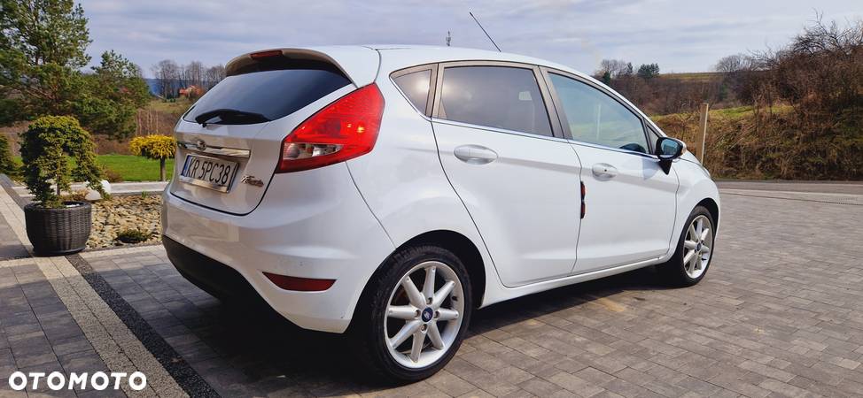 Ford Fiesta 1.4 Titanium - 18