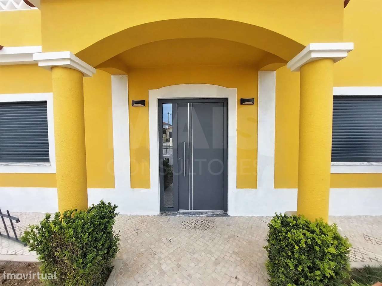 Moradia Isolada T4 com Garagem, Jardim e Piscina Aquecida em Bufard... - Grande imagem: 3/41