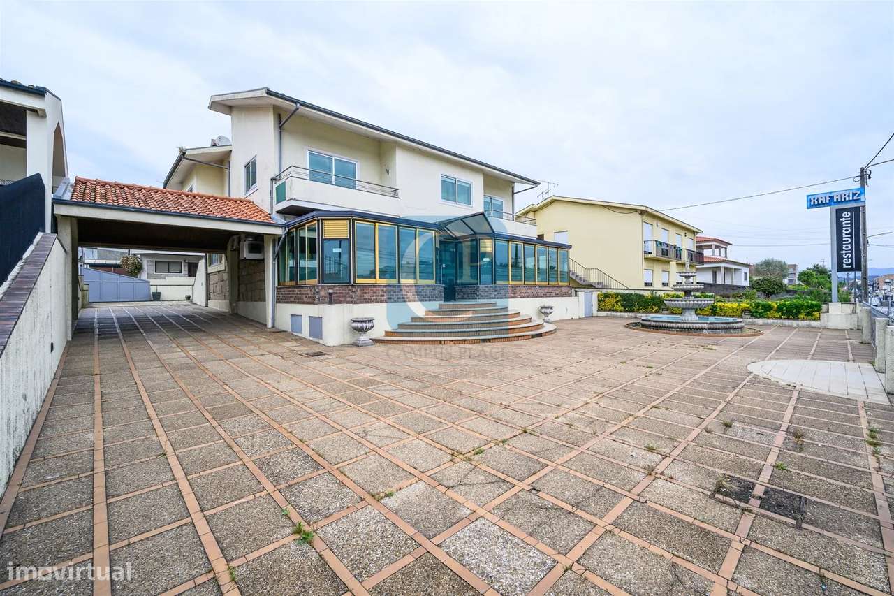 Moradia T3 com Restaurante, em Alfena, Valongo-2