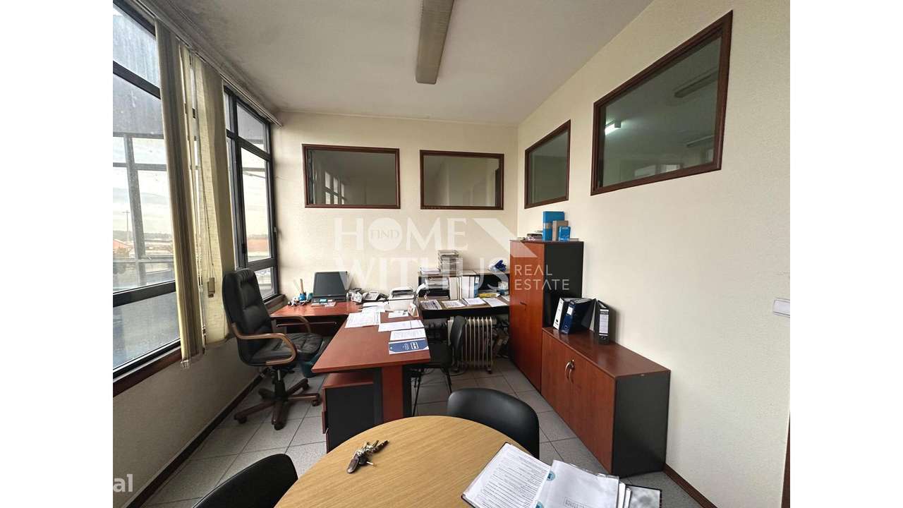 ESCRITÓRIO CENTRO DE ERMESNDE-5