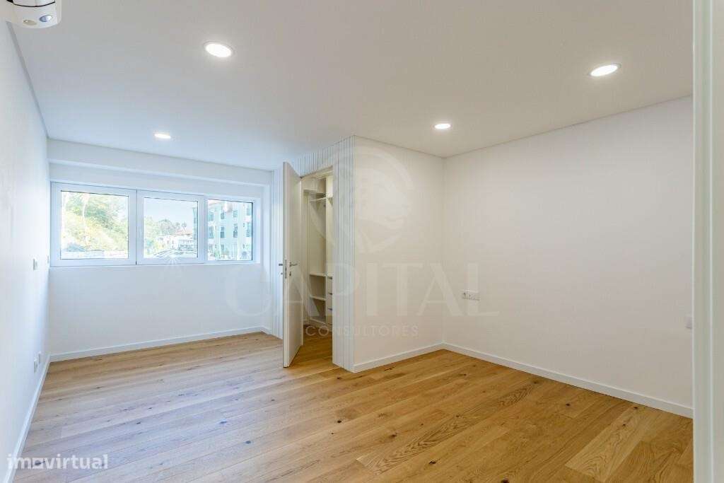 Apartamento T5 Duplex Exclusivo em Primeira Linha de Mar-34
