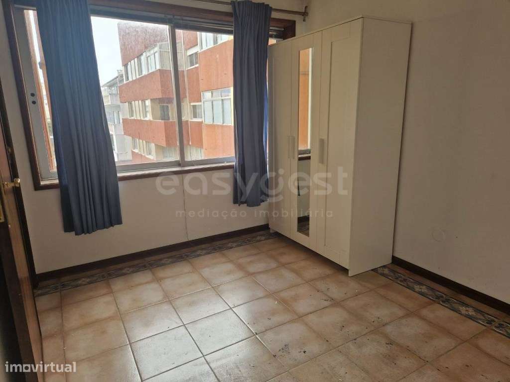 Apartamento T1+1 situado na Praia da Barra - Grande imagem: 4/16