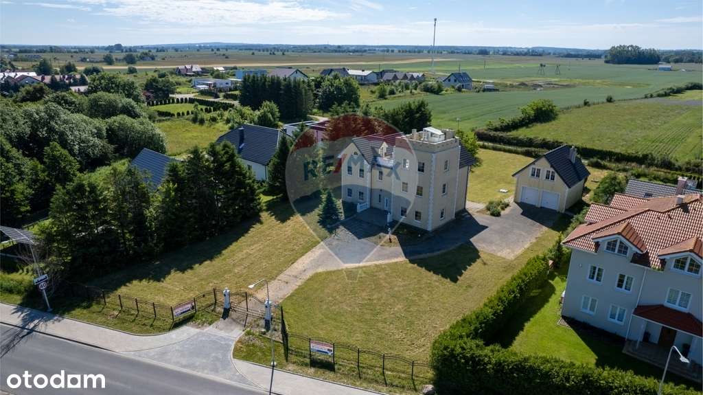 Rodzinna rezydencja z potencjałem pensjonatowym!-6