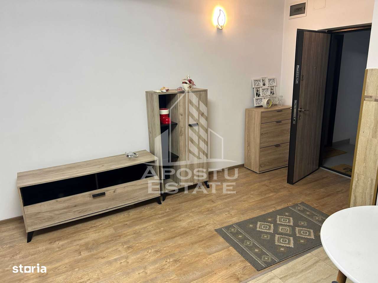 Ap 2 camere, prima inchiriere, Dumbravita, 2 loc parcare - Imagine principală: 3/7