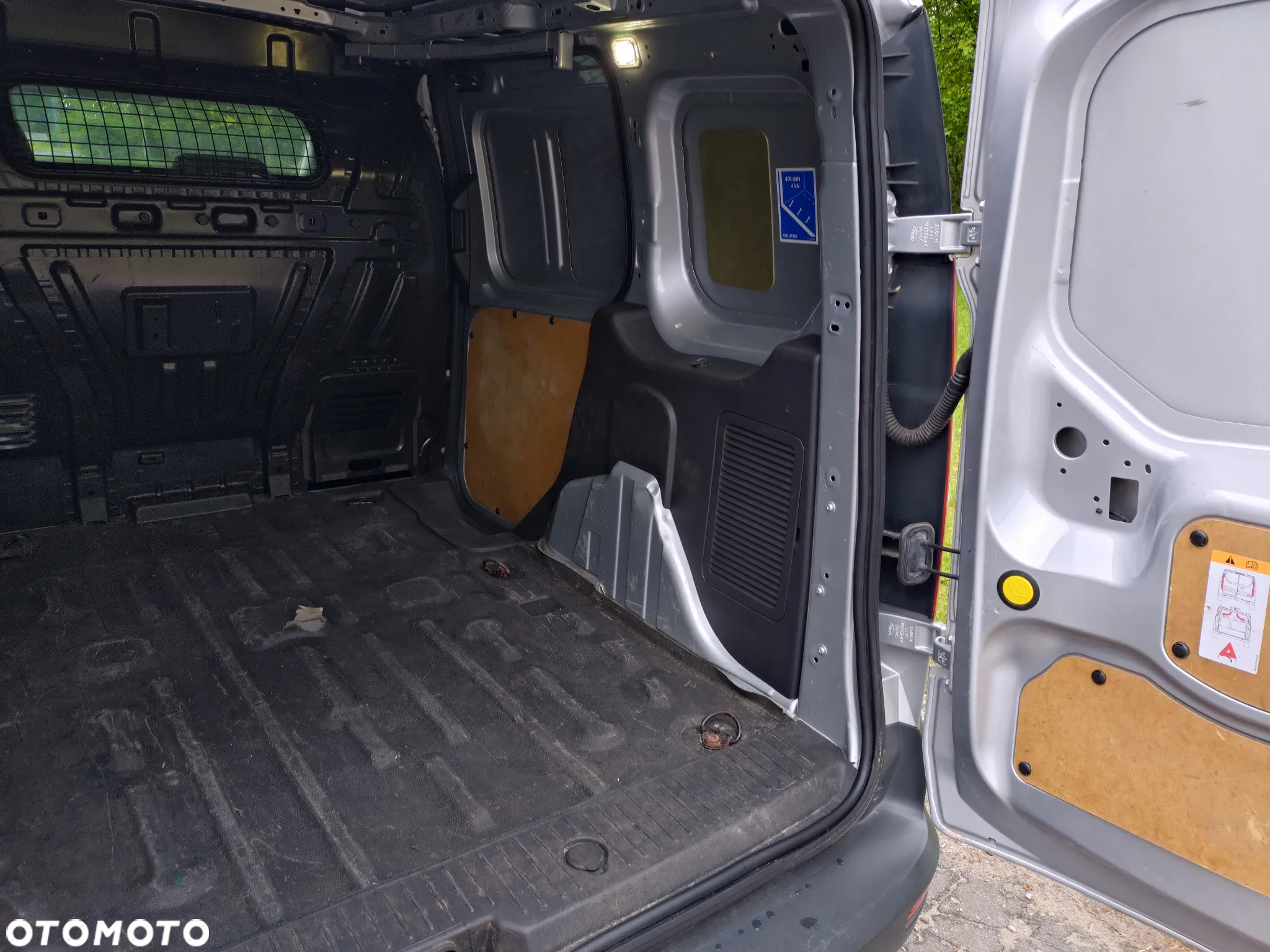 Ford Transit Connect - 8