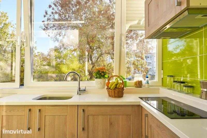 Estúdio luminoso, mob/equipado junto C Comercial,metro Olivais - Grande imagem: 4/20