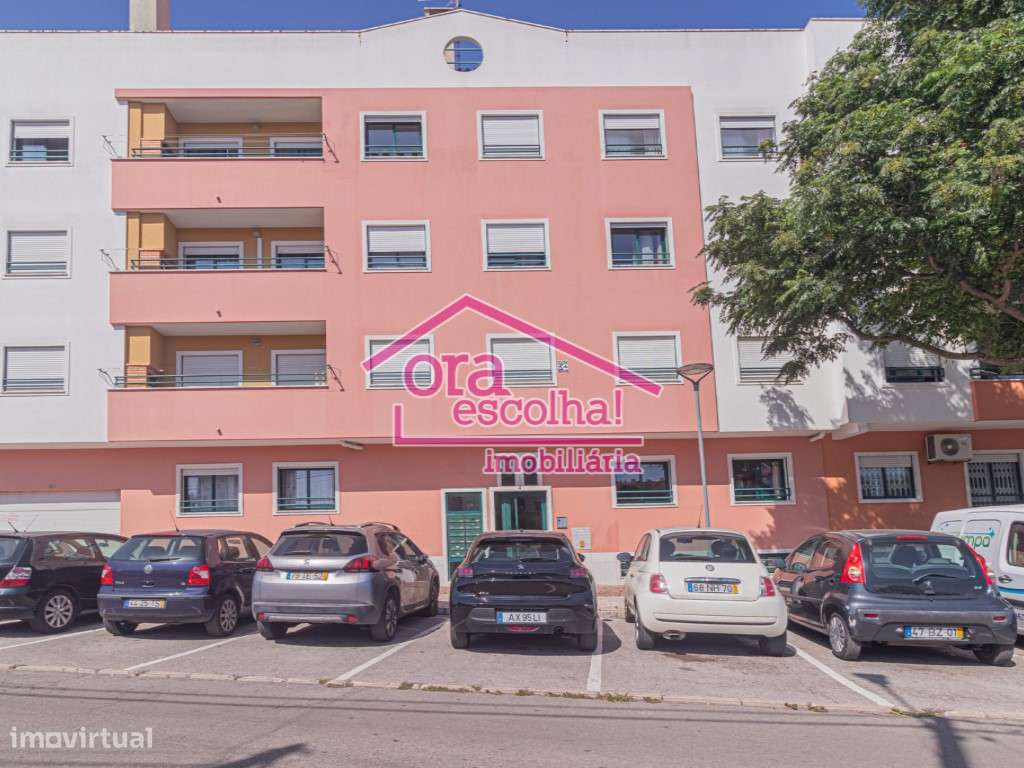 Apartamento T2 + 1 de 2011 com 104 m2 e arrecadação individual na A...-16