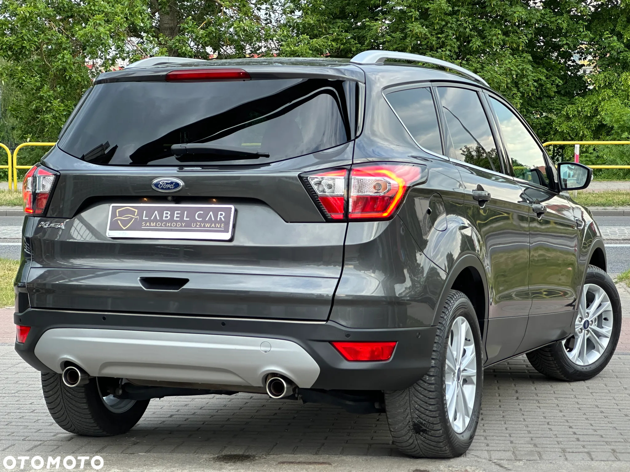 Ford Kuga 1.5 EcoBoost 2x4 Titanium - 10