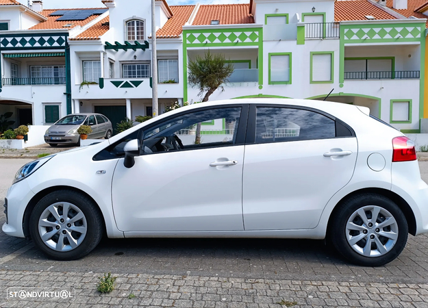 Kia Rio - 16