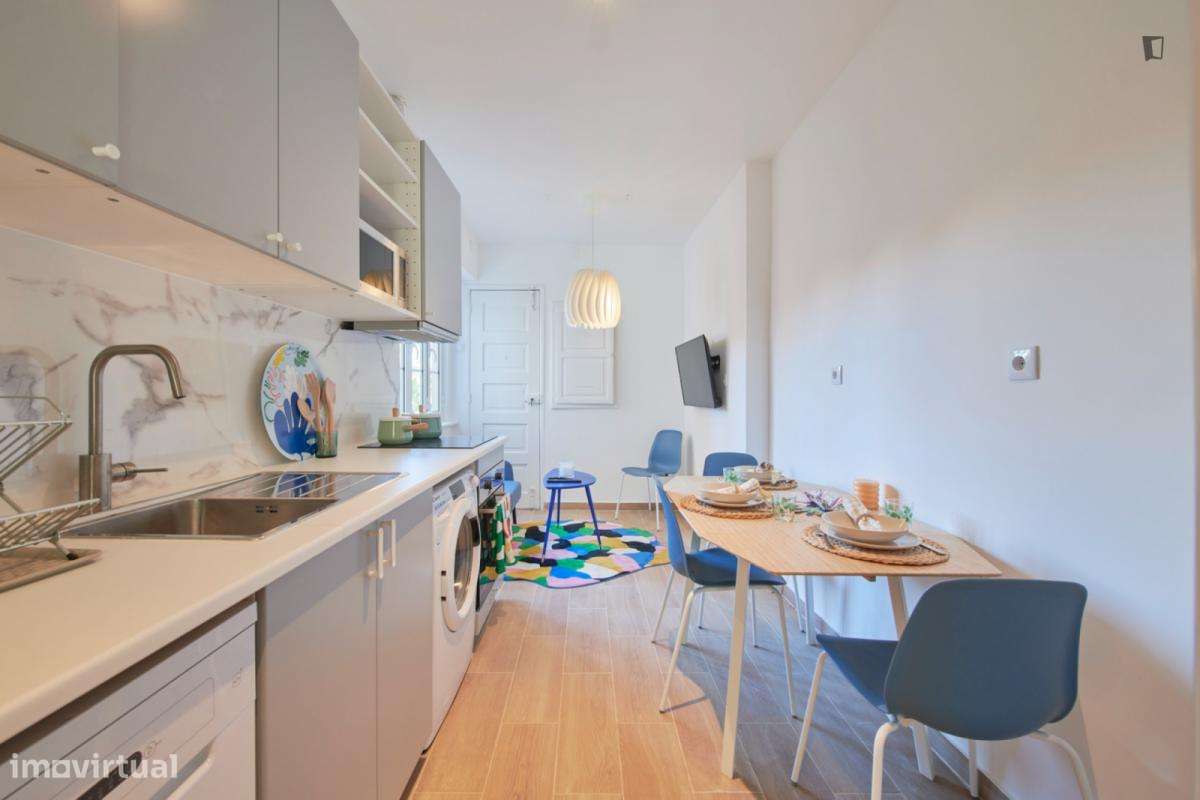 Quarto - localizado em Roma-Areeiro Lisbon - Grande imagem: 4/38