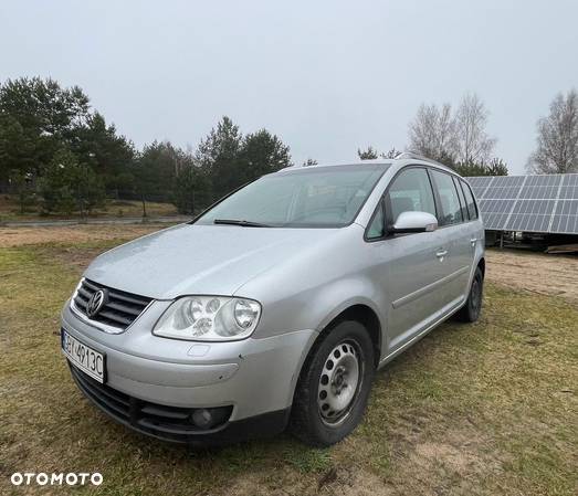 Volkswagen Touran - 1