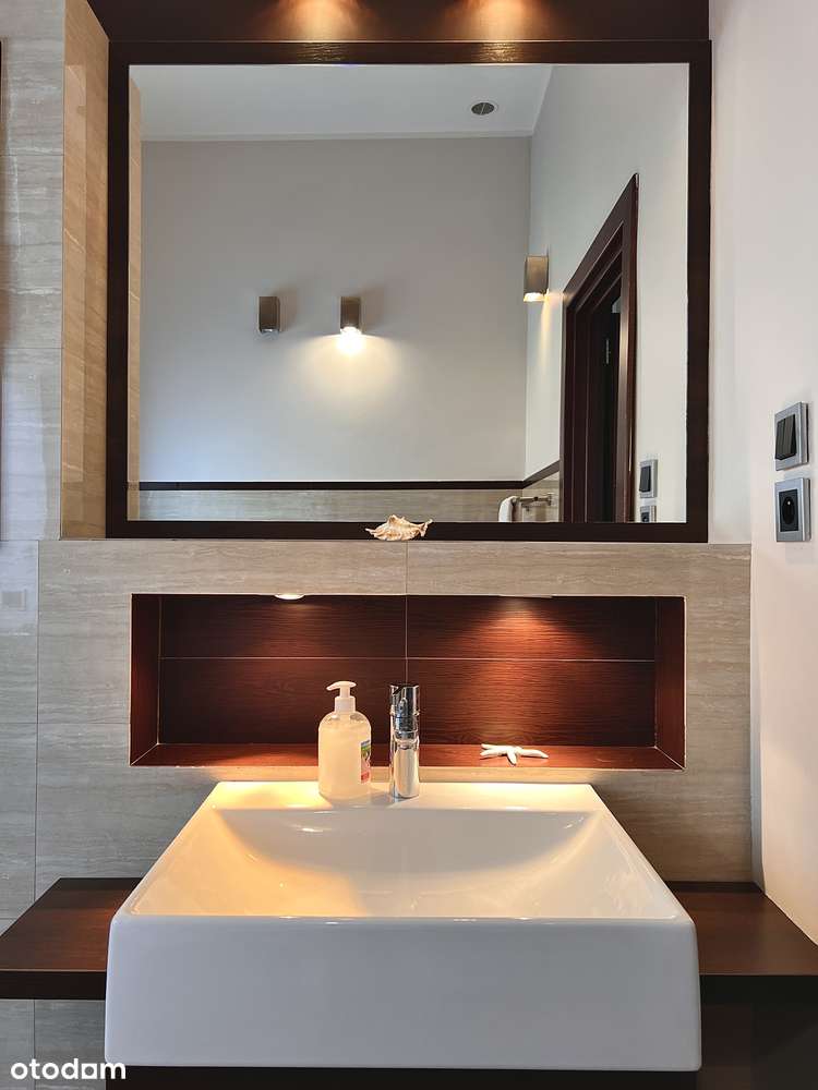 Apartament z tarasem w zabytkowej willi 50 m od morza Międzyzdroje-10