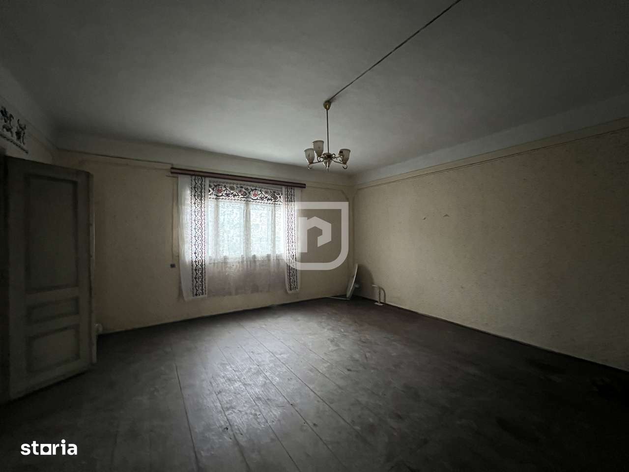 De vanzare casa, atelier fierarie, 4 anexe - 2507 mp in Manastirea Hum - Imagine principală: 4/16