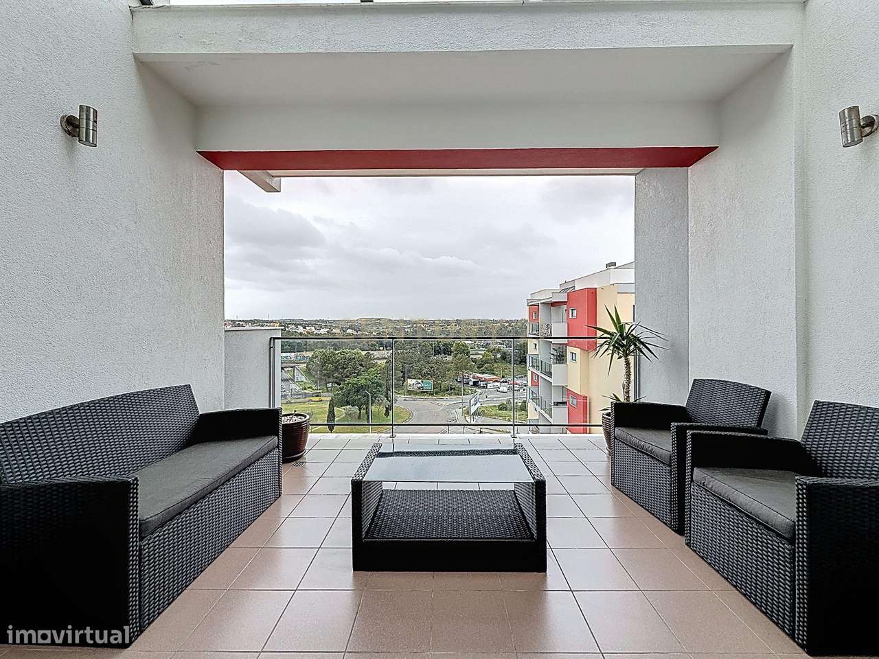 Luxuoso Duplex T4+1 em Amora, Seixal com Vista Panorâmica-6