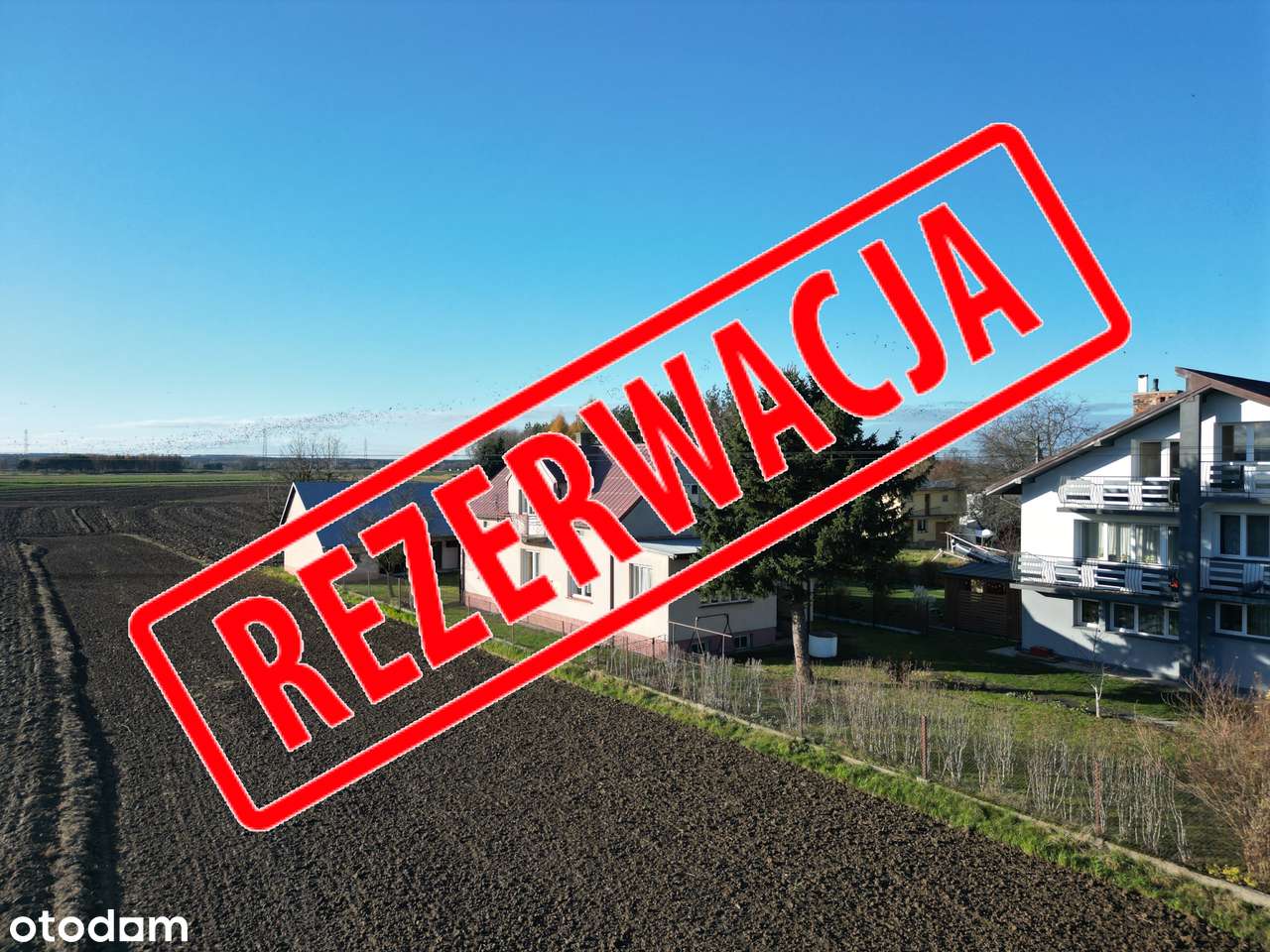 Budynek mieszkalny wraz zabudowaniami gospodarczymi-0