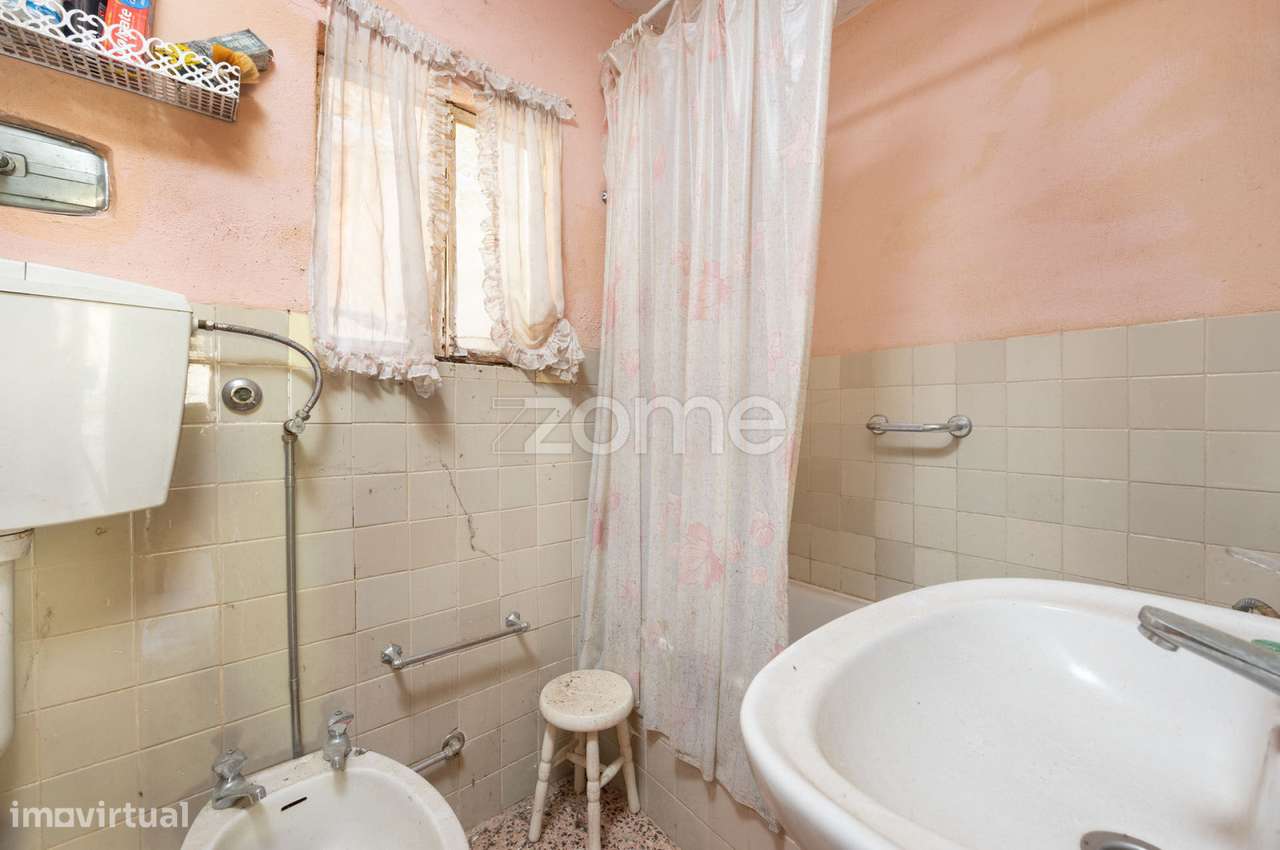 Moradia T2+2 | Garagem | Alvaiázere | Ao abrigo do Simplex-3