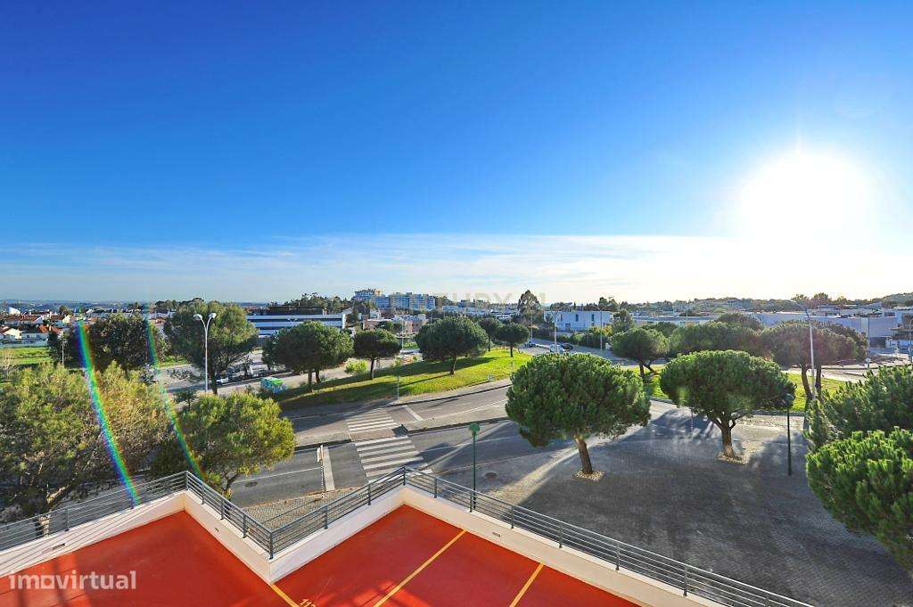 T3 para arrendamento em Carnaxide, no Condomínio Santa Cruz. - Grande imagem: 5/37