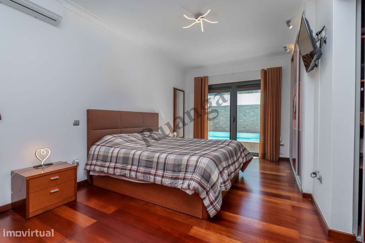 Excelente Moradia  para venda na Aldeia de Santo André-14