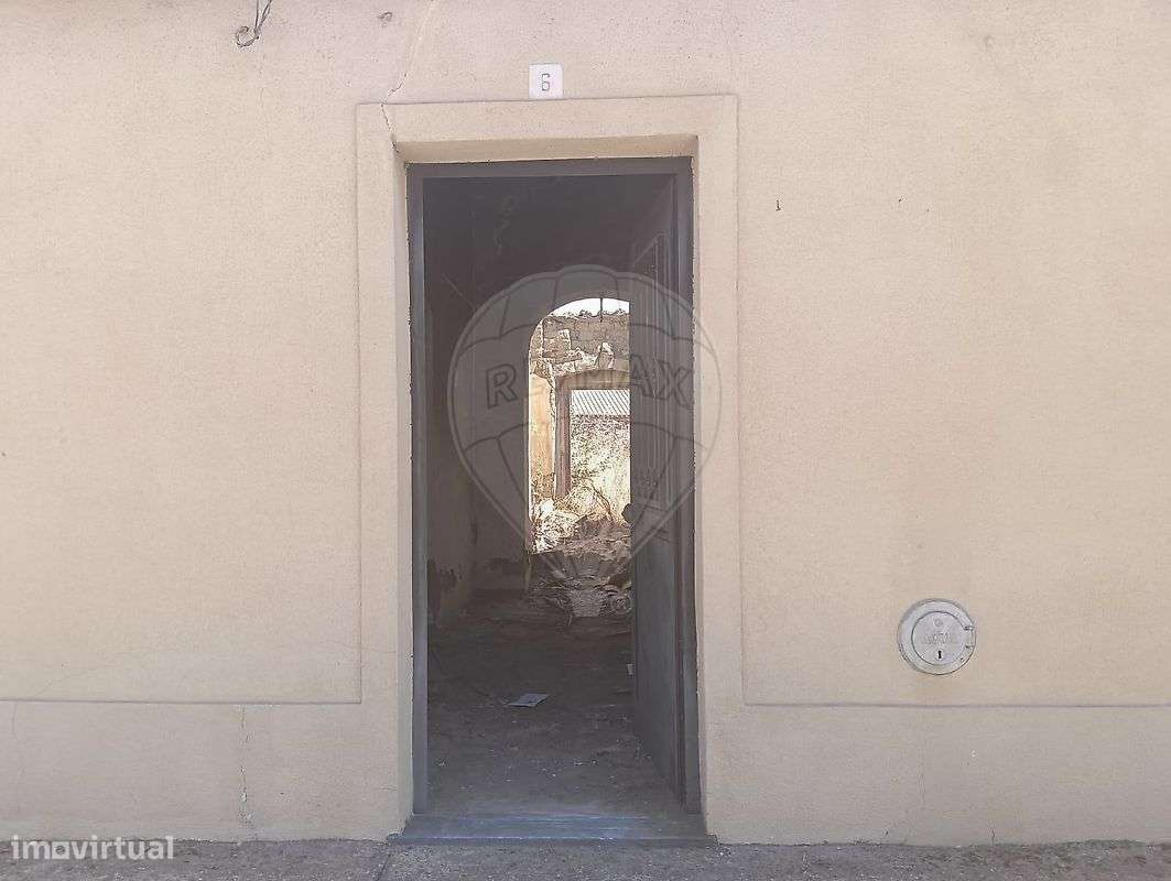 Moradia T2 para venda - Grande imagem: 2/14