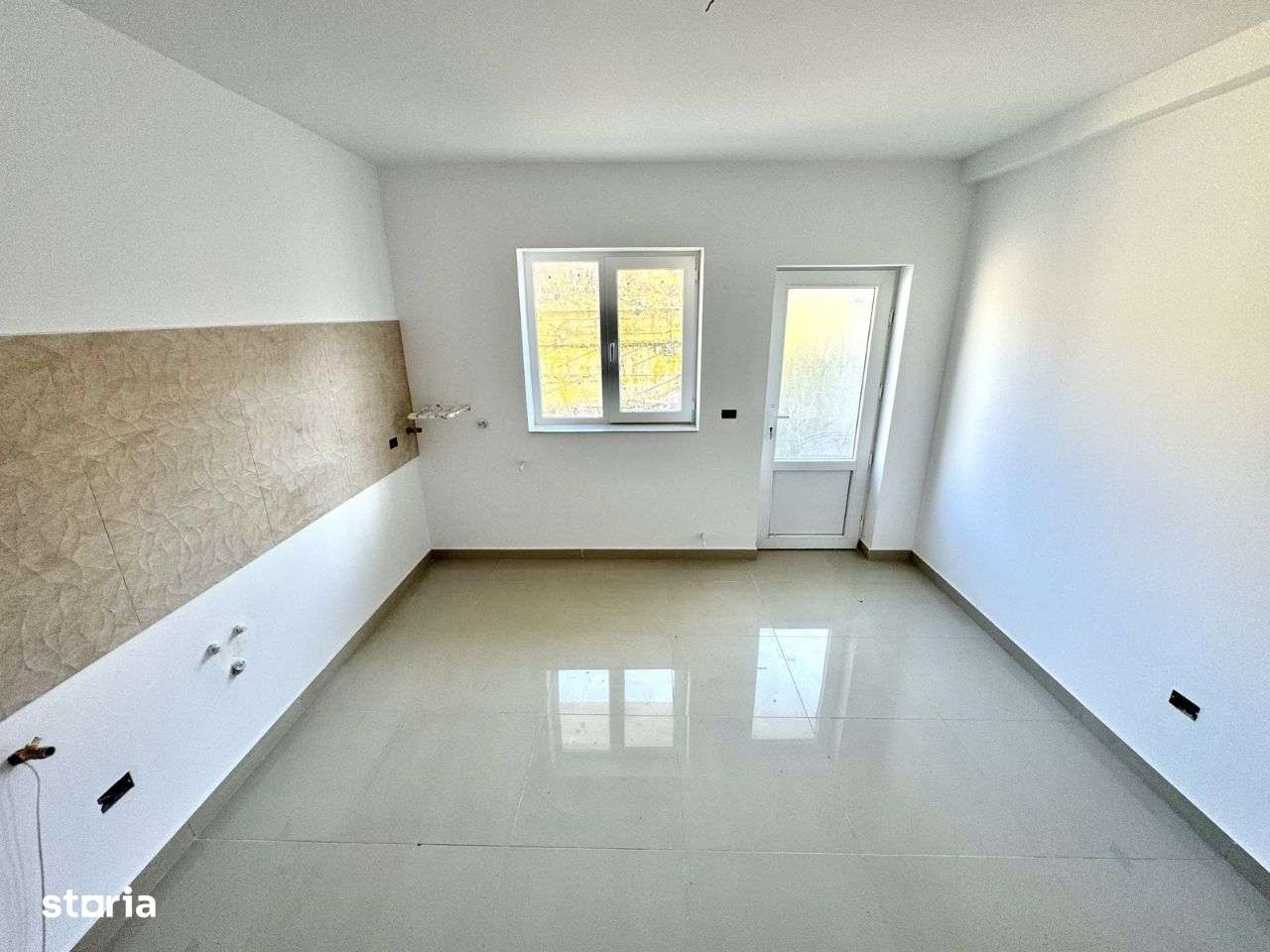 CANALIZARE! ASFALT! Mijloc de transport! Vila Bucium-Visan - Imagine principală: 3/8