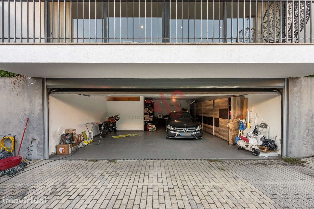 Moradia T4 com Suite Master, Jardim e Garagem para 4 carros | Corvite,-29