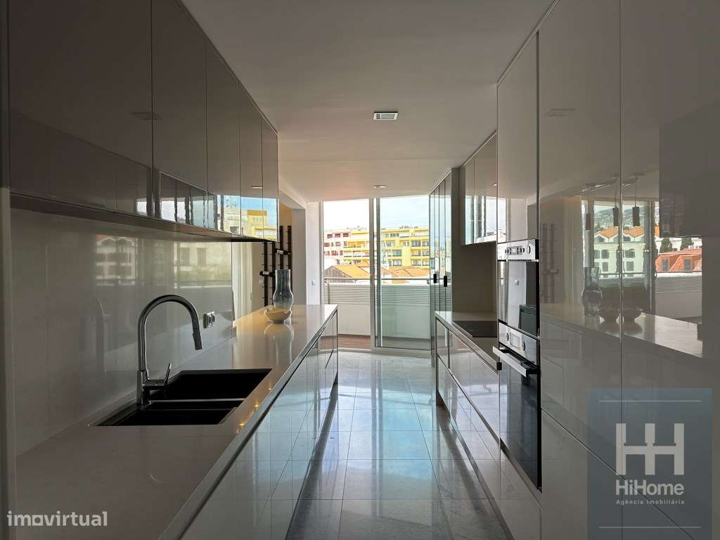 Apartamento T4 mobilado no Edificio Funchal Centrum-15