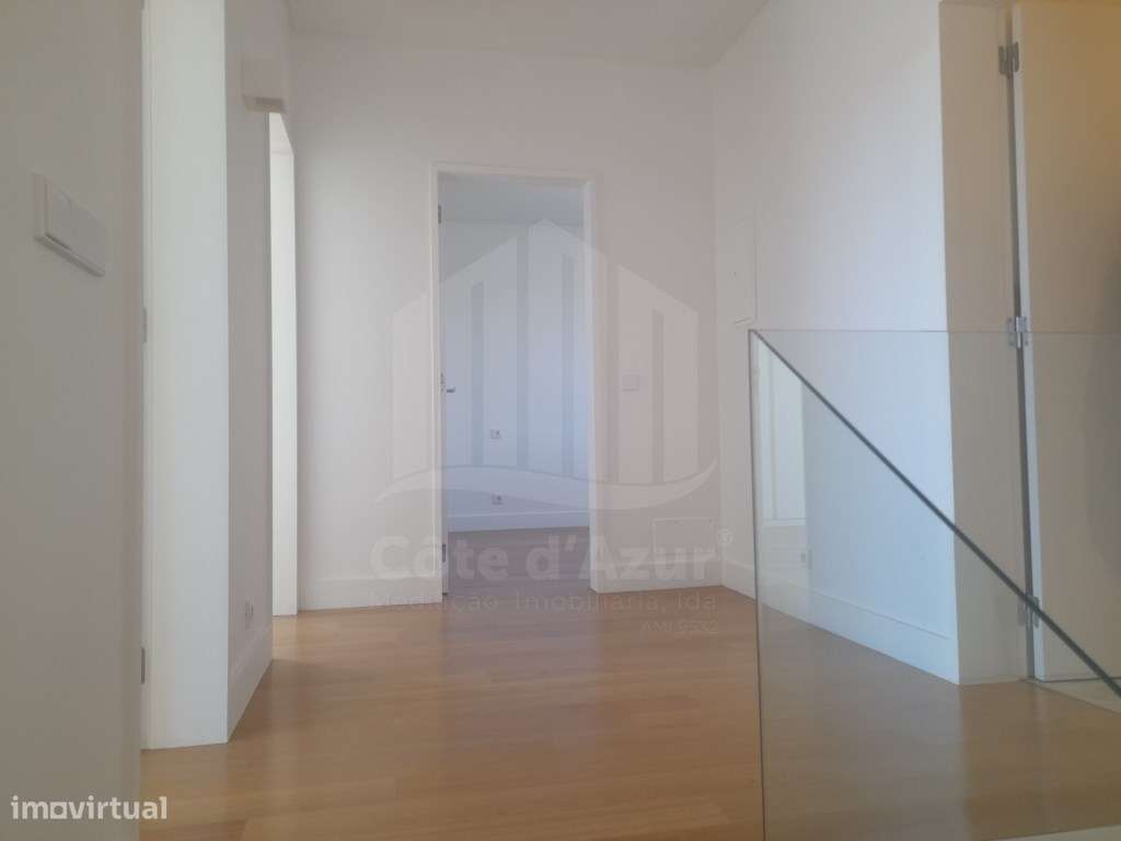 Moradia Nova T3 Sesimbra (castelo)-7