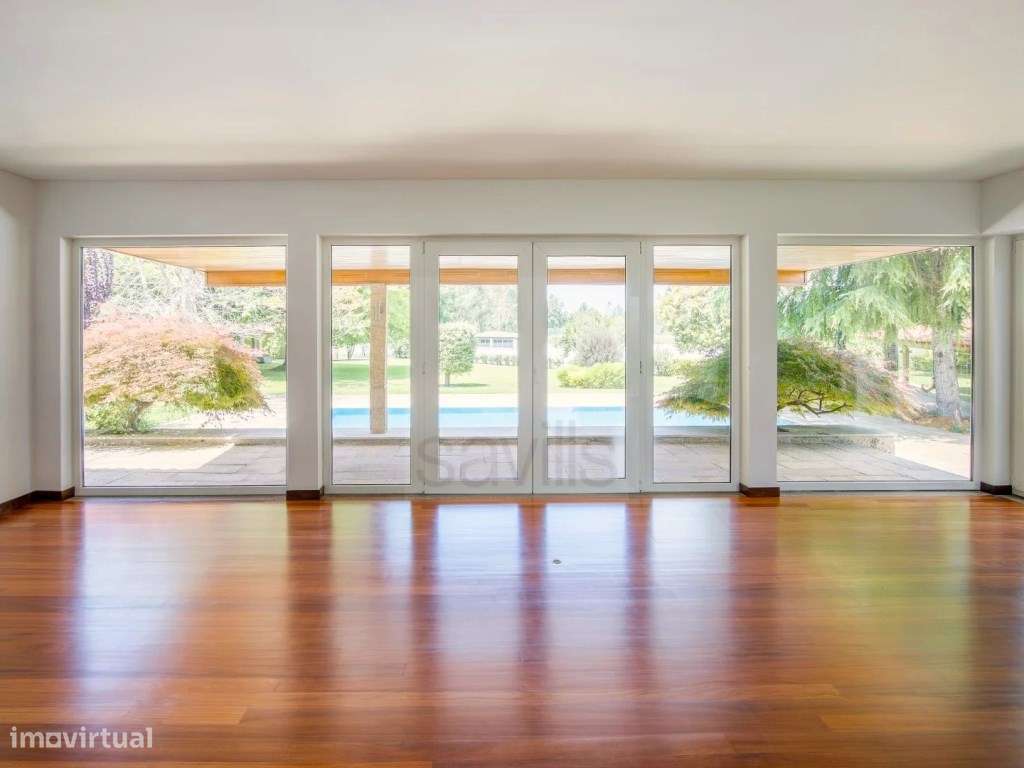 Moradia T5 com piscina e ténis - Vilar do Pinheiro - Grande imagem: 5/20