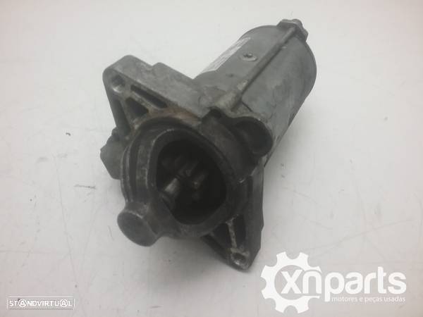 Motor de arranque Usado RENAULT TRAFIC II 2.0 dCi 115 REF. 8200628430 MOTOR M9R7... - 3