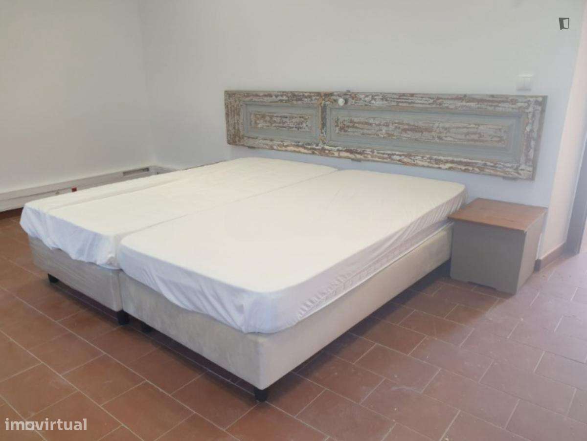 Quarto - localizado em Faro - Grande imagem: 3/8
