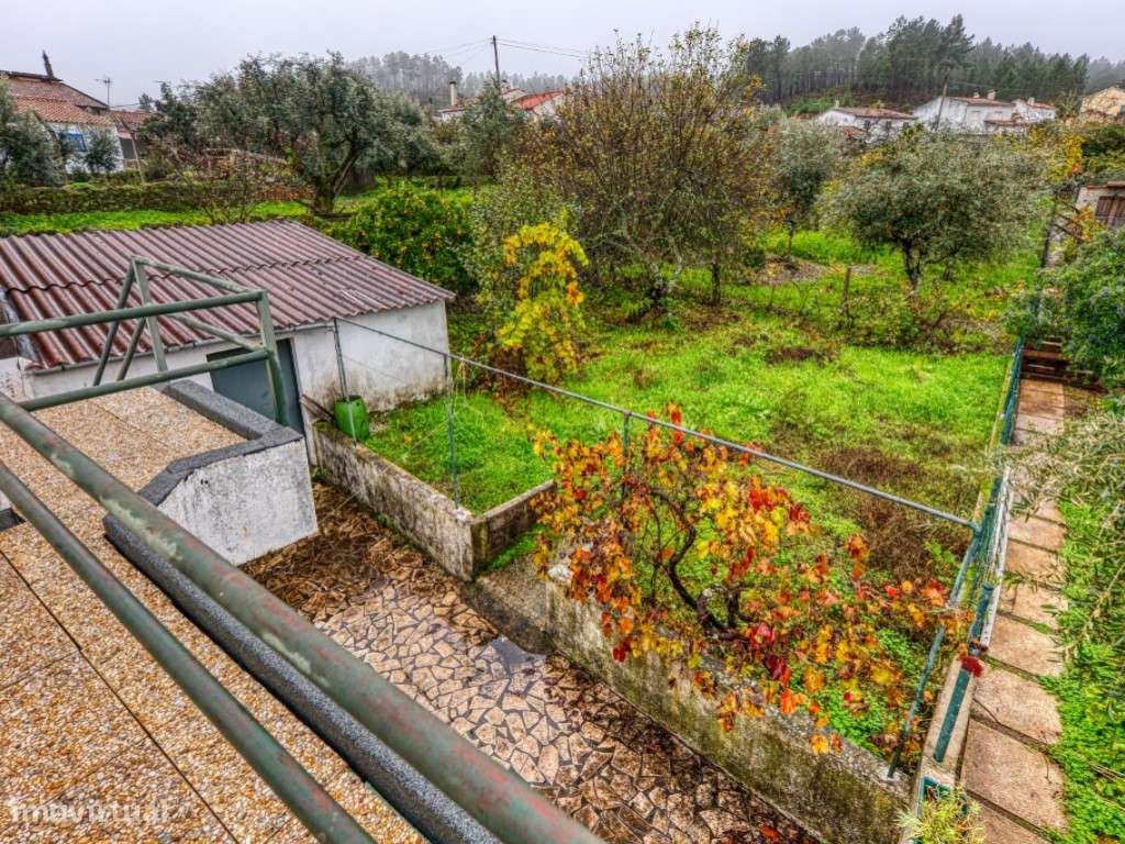 Moradia T4 com Quintal e Terraço, a Apenas 4 Minutos do Centro da V...-32