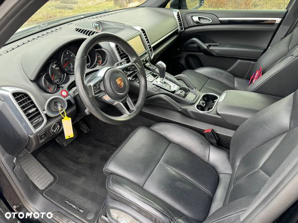 Porsche Cayenne Tiptronic S - 12