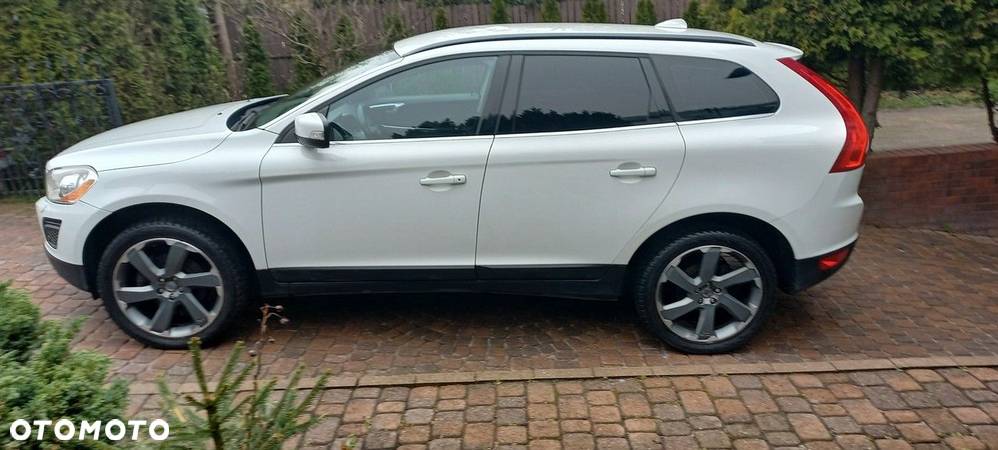 Volvo XC 60 2.4D AWD Momentum - 23