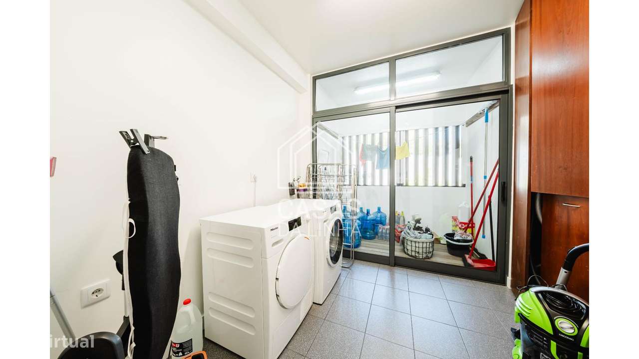 Moradia de Luxo T6 em Linda-a-Velha-38