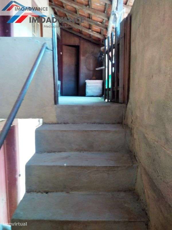 Moradia M4 para Reabilitar situada a 14 kms de Coimbra-10