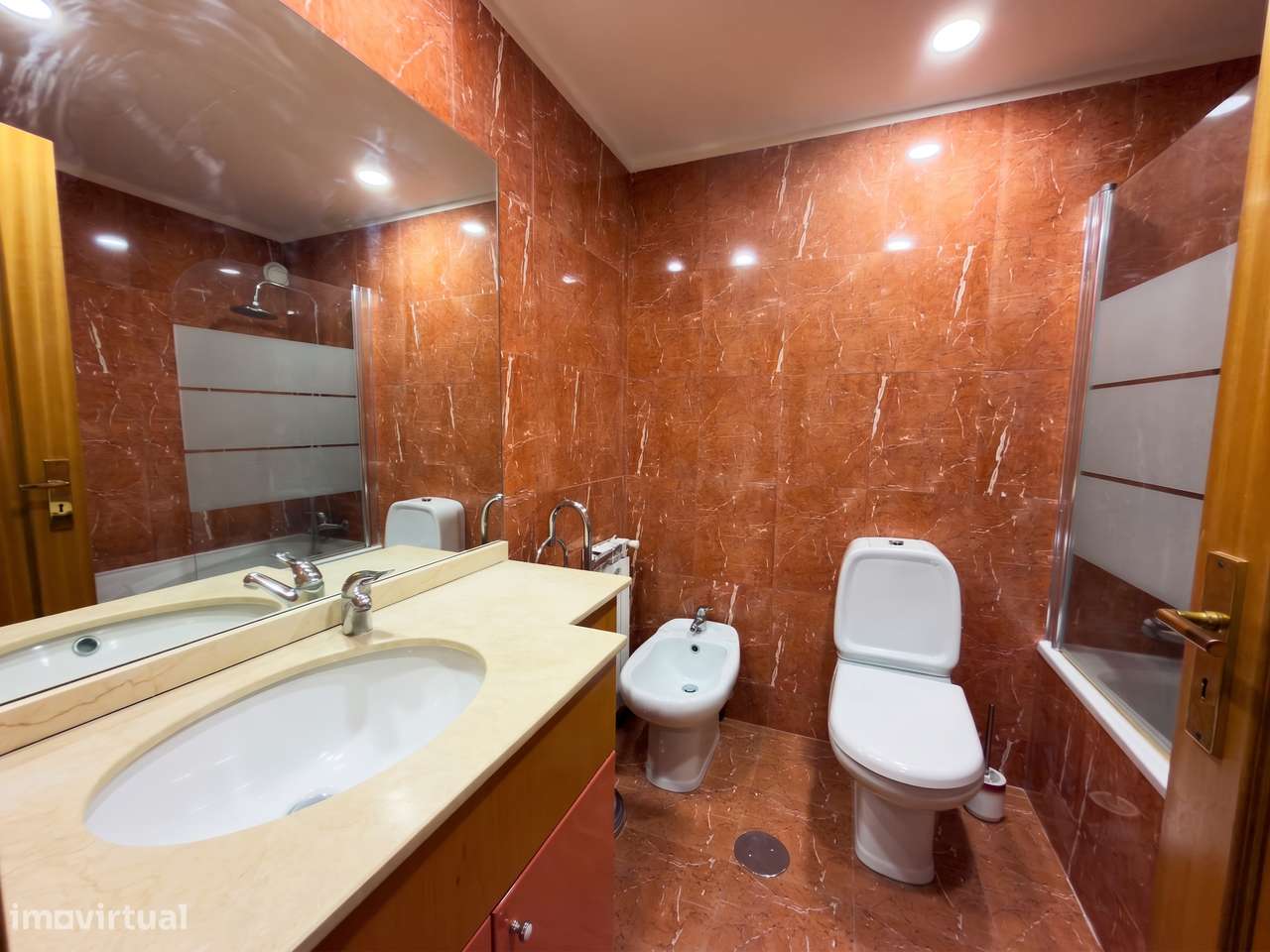 Apartamento T2 COMO NOVO Oliveira do Douro ao Intermaché-14