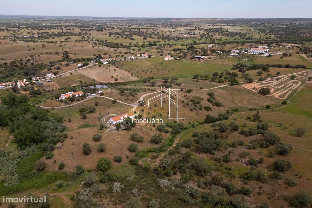 Monte das Parreiras com 2ha em Malarranha-15