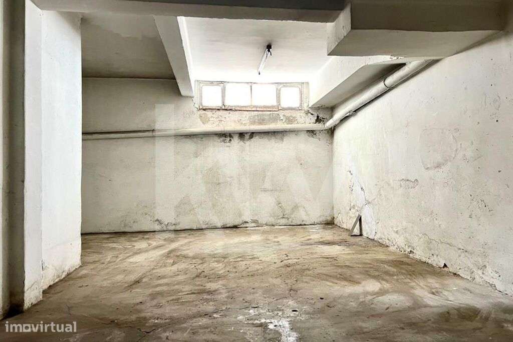 Loja para arrendar na Estrela! - Grande imagem: 2/18