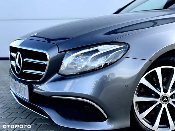 Mercedes-Benz Klasa E 200 d T 9G-TRONIC Exclusive - 2