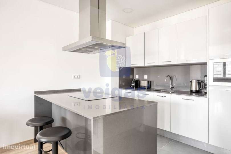 Penthouse T3 exclusiva com varanda e vistas desafogadas – Av. da Repúb-7