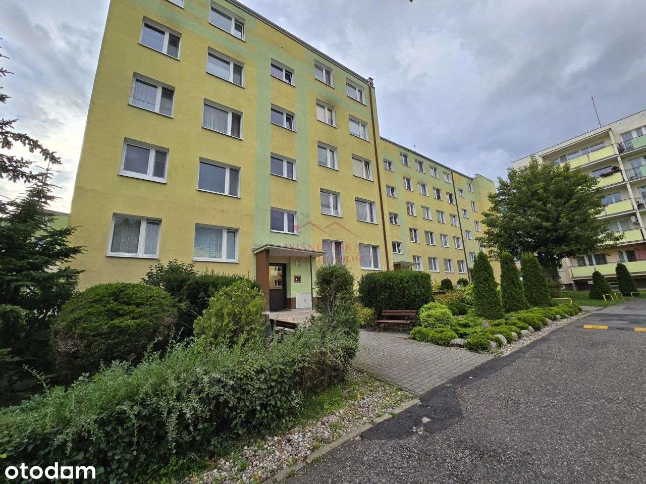 Na sprzedaż mieszkanie na II p.-11