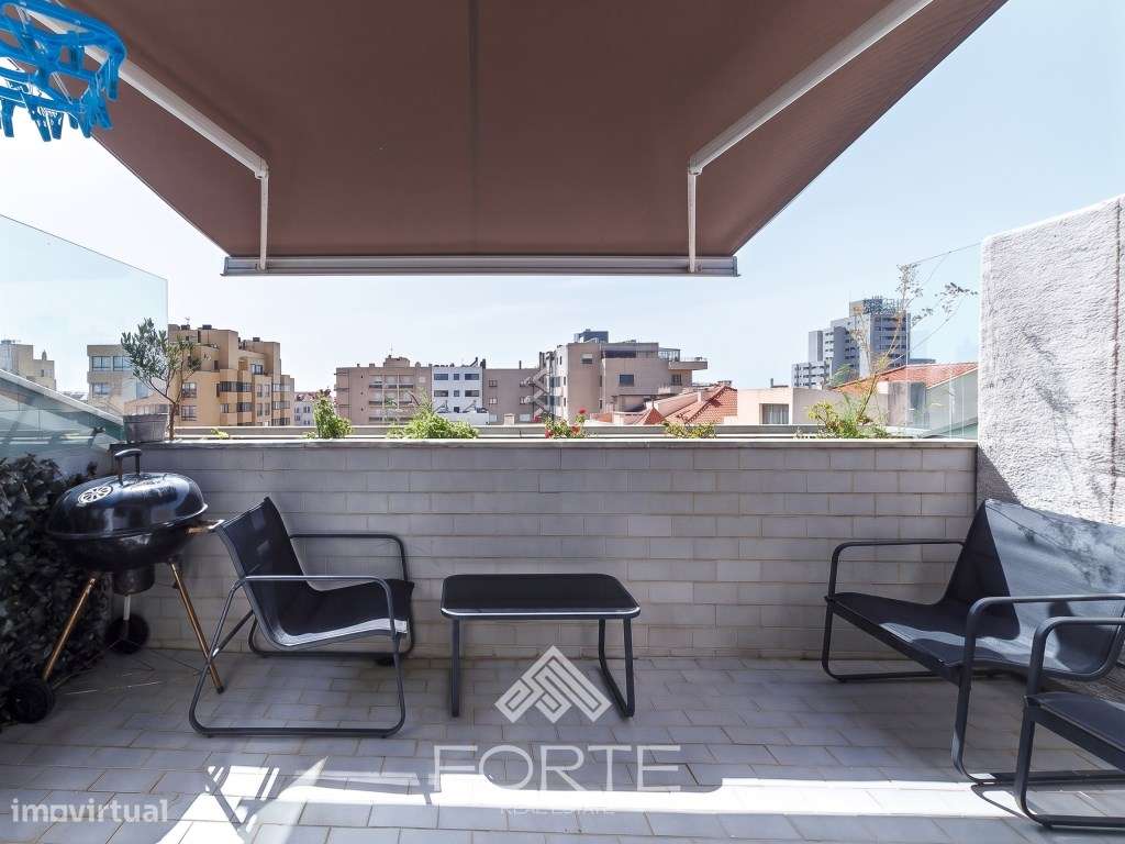 Apartamento T3 Duplex no centro de Espinho-32