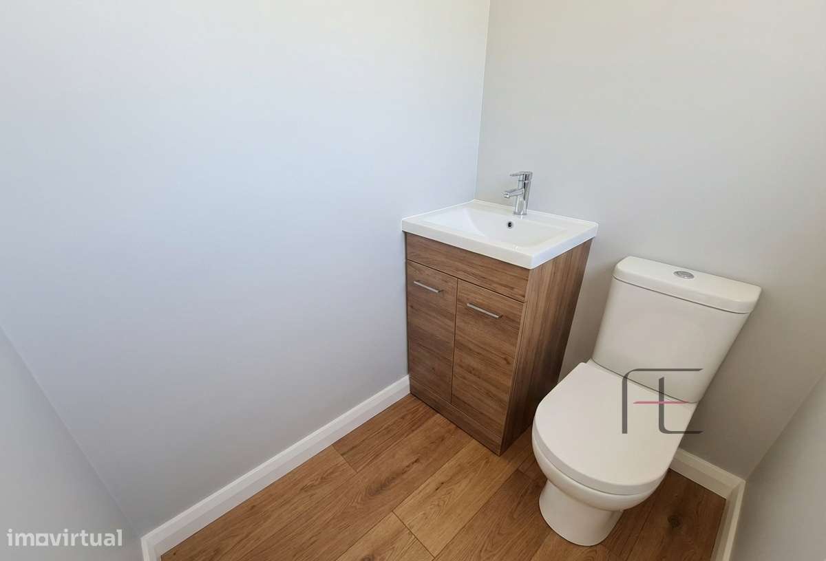 Moradia T3 Esmoriz para reabilitar-21