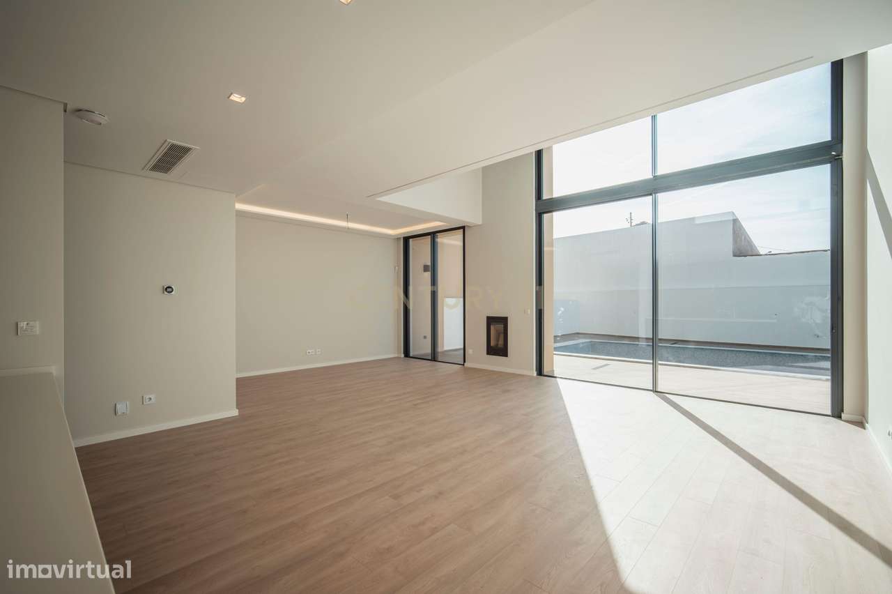 Condomínio exclusivo de 4 moradias contemporâneas, localizado em Murch - Grande imagem: 4/48