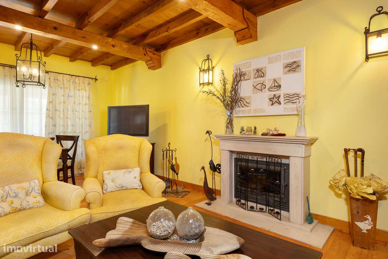 Moradia T2+2 | Piscina e Jardim | Vista Rio Zezêre | Dornes-12