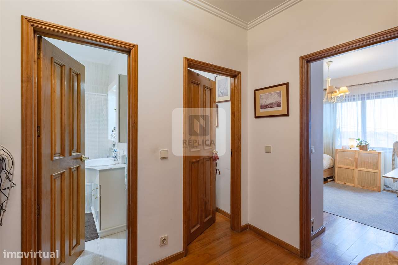 Apartamento T4 Com áreas generosas em Vilar do Paraíso-15