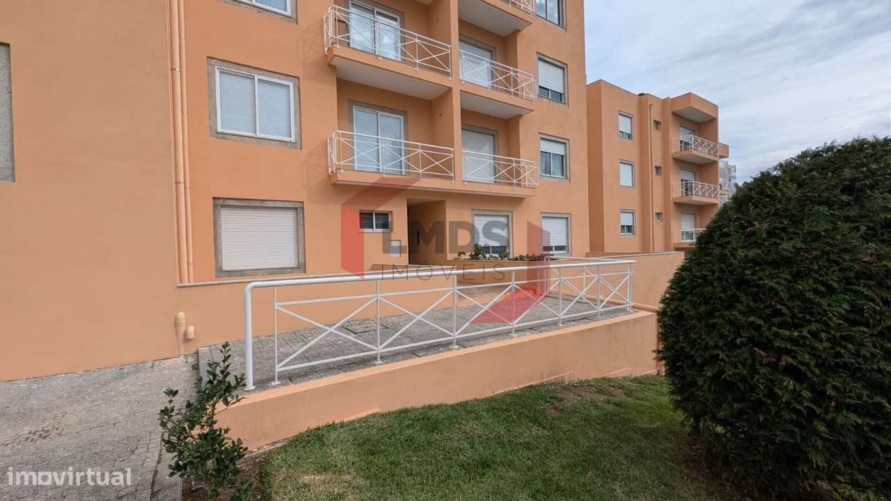 Apartamento T1+1 Valbom Centro-20