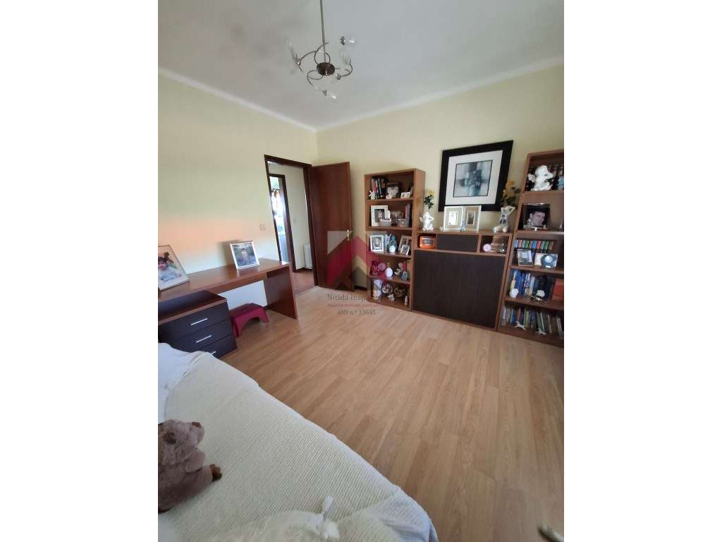 Moradia T3 Isolada na Costa do Valado-37